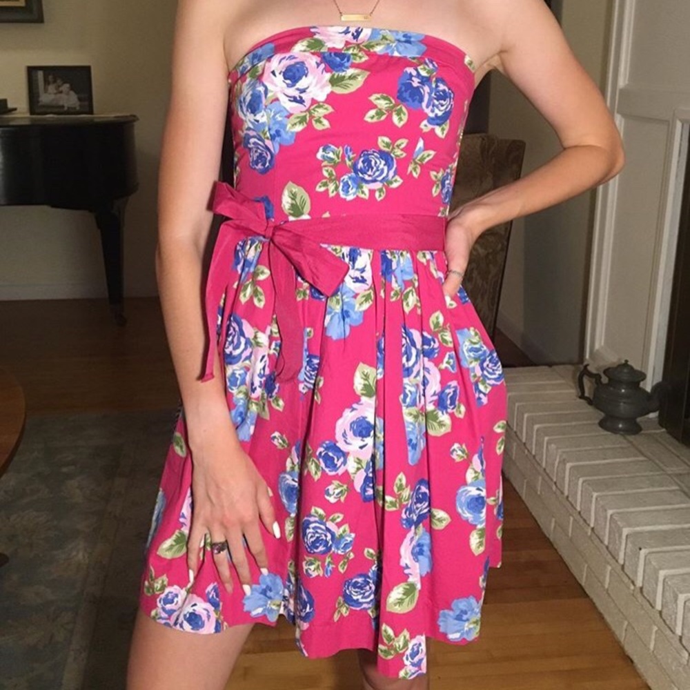 Forever 21 Strapless Floral dress🌸